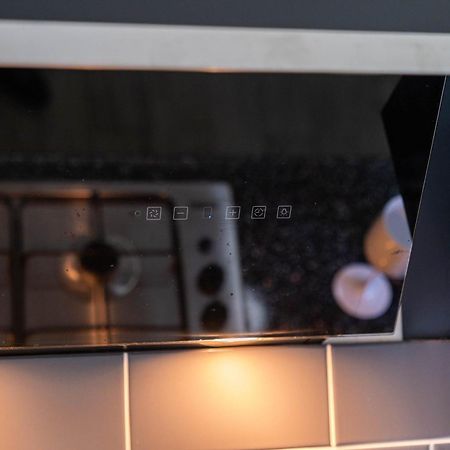 Five Bedroom Townhouse - Near City Centre - Edgbaston - On Street Parking - Wifi - Netflix - 974P Birmingham Exteriör bild