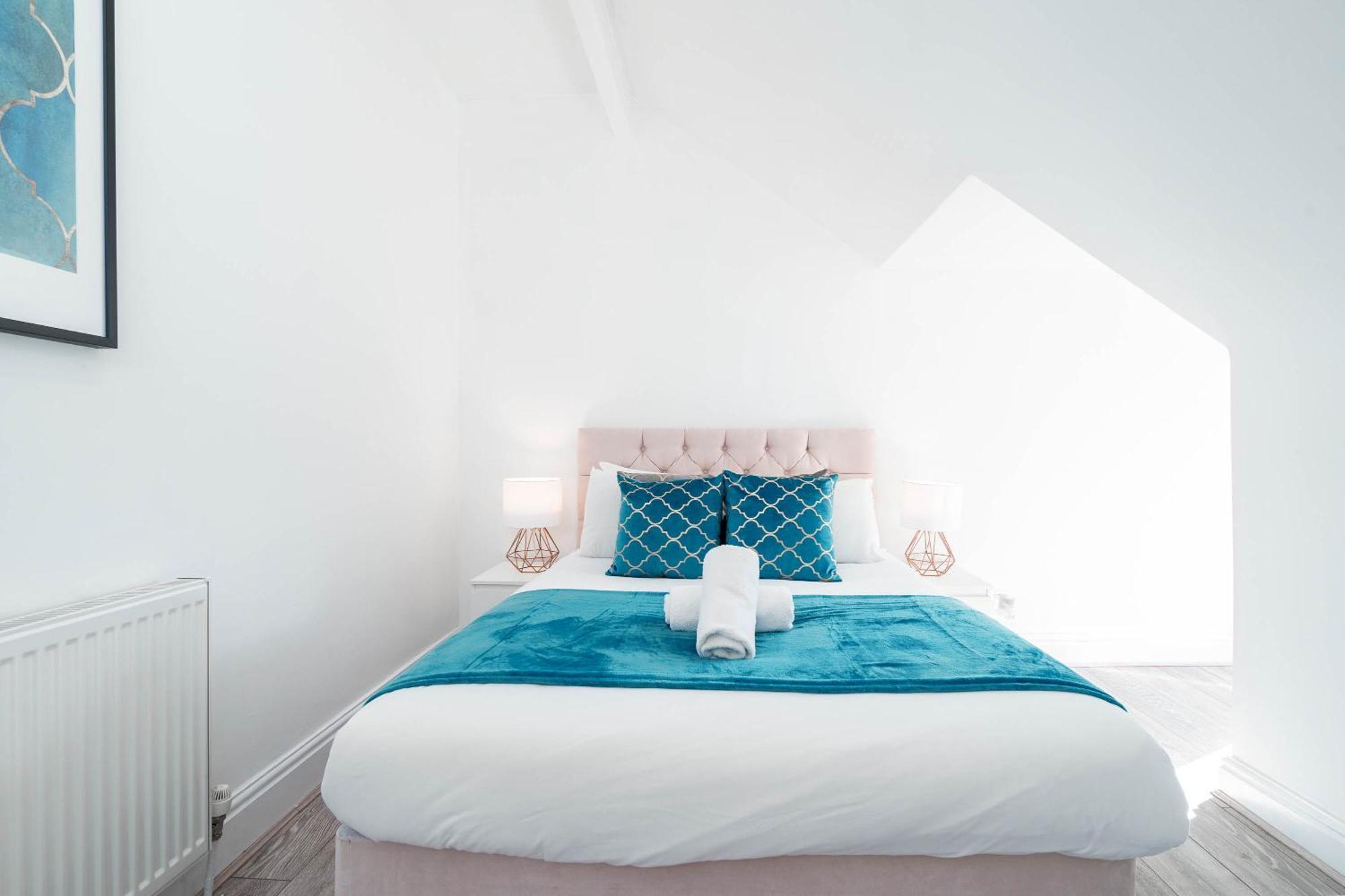 Five Bedroom Townhouse - Near City Centre - Edgbaston - On Street Parking - Wifi - Netflix - 974P Birmingham Exteriör bild