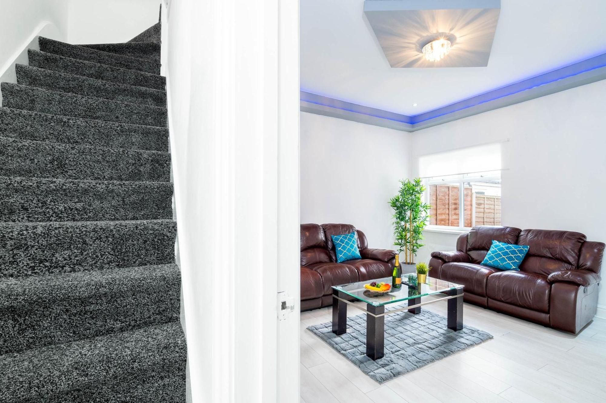 Five Bedroom Townhouse - Near City Centre - Edgbaston - On Street Parking - Wifi - Netflix - 974P Birmingham Exteriör bild