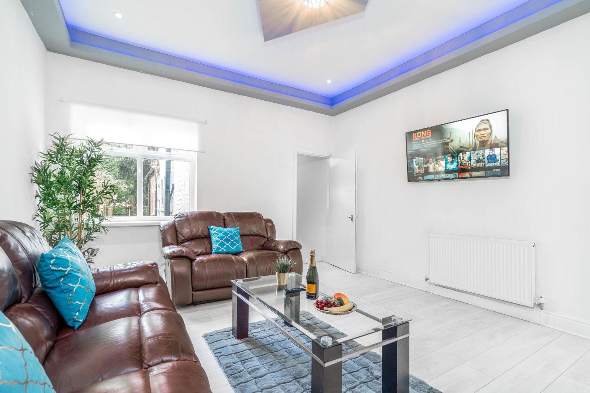 Five Bedroom Townhouse - Near City Centre - Edgbaston - On Street Parking - Wifi - Netflix - 974P Birmingham Exteriör bild